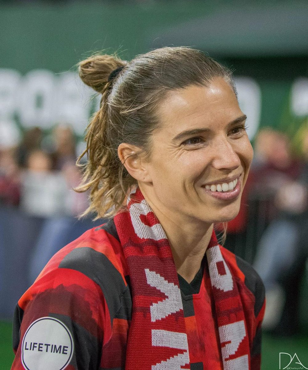 Tobin Heath's jawline; a thread