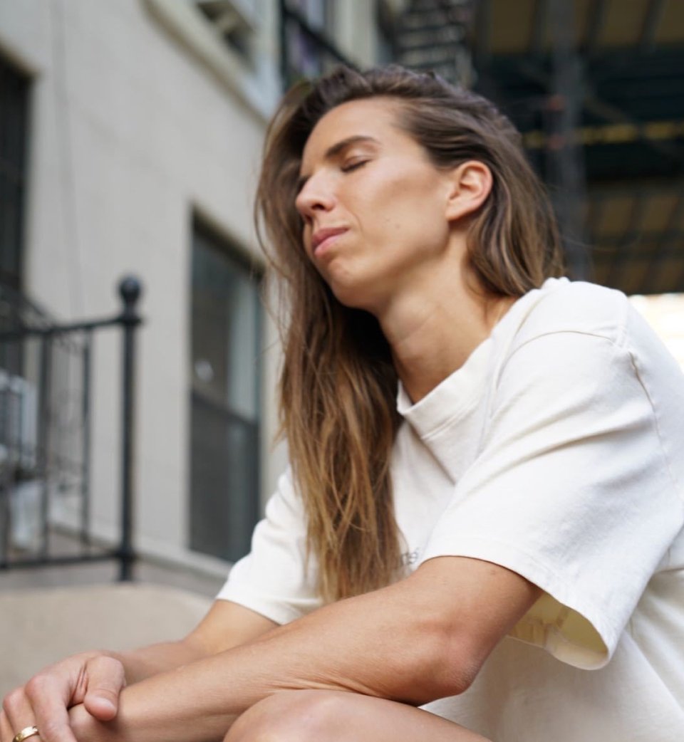 Tobin Heath's jawline; a thread