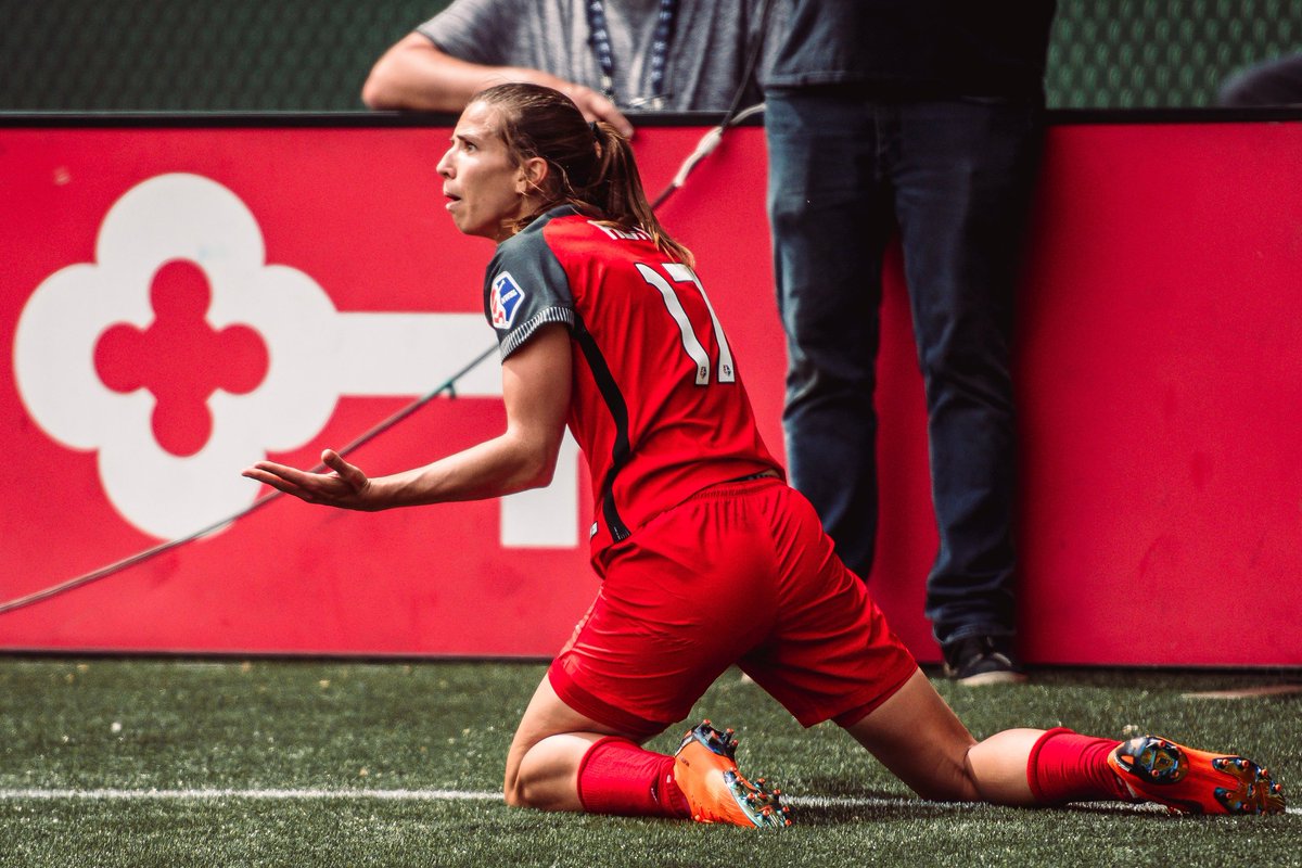 Tobin Heath's jawline; a thread