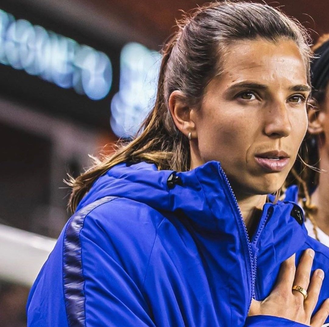 Tobin Heath's jawline; a thread