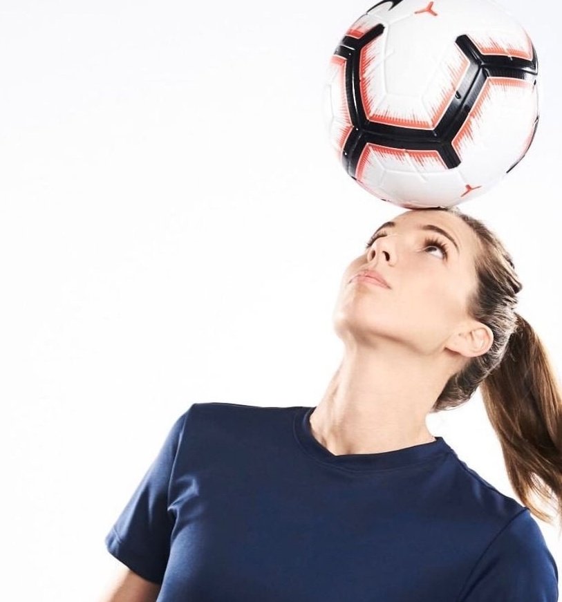 Tobin Heath's jawline; a thread