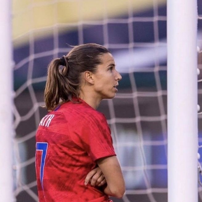 Tobin Heath's jawline; a thread