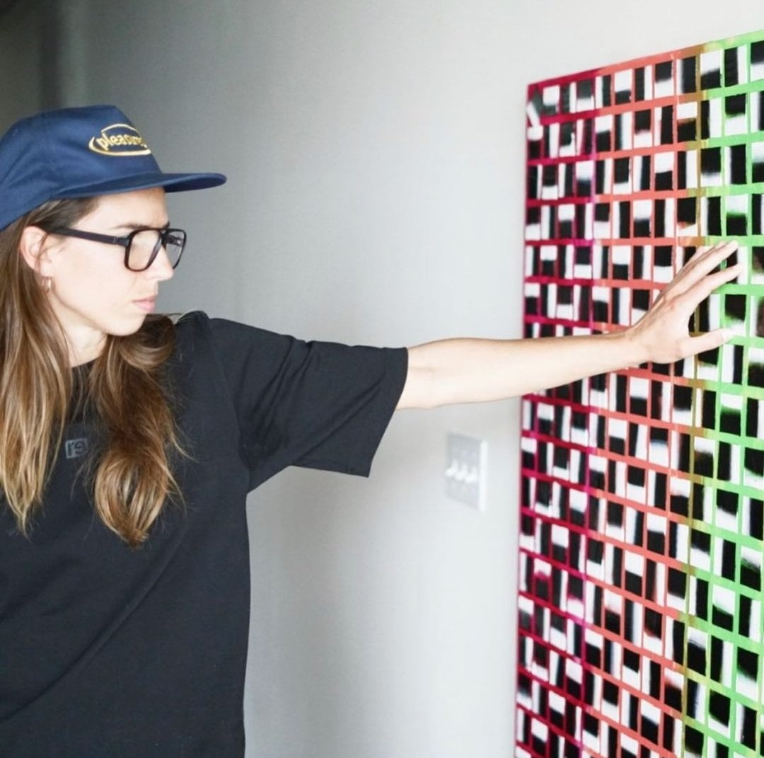 Tobin Heath's jawline; a thread