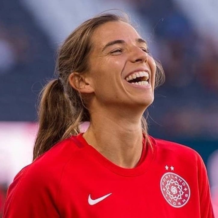 Tobin Heath's jawline; a thread