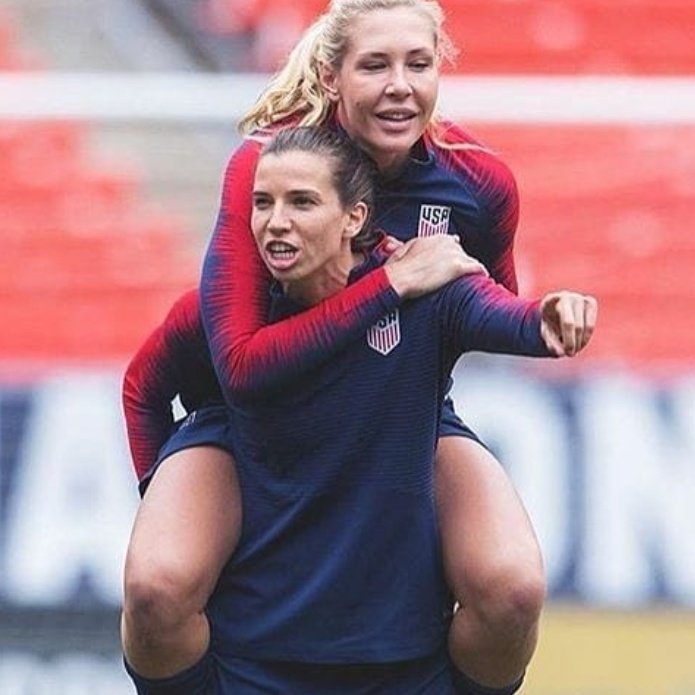 Tobin Heath's jawline; a thread