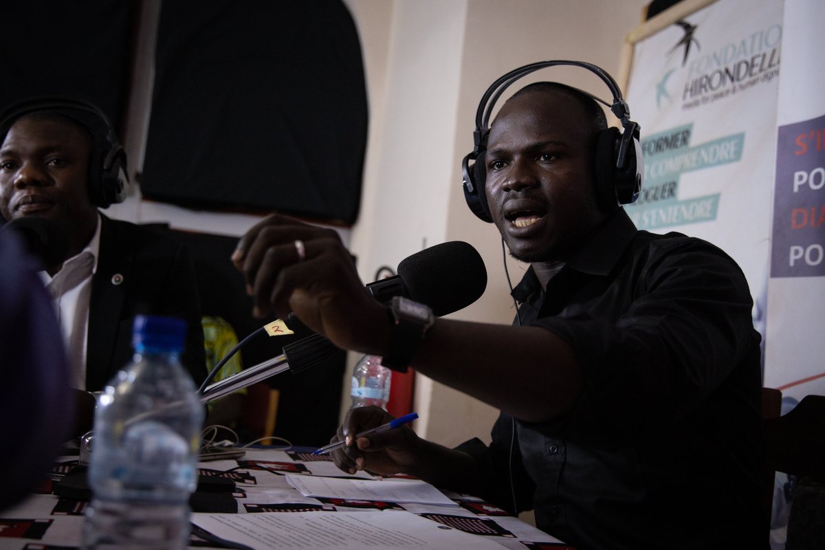 Couverture des élections au #BurkinaFaso ce dimanche : toute notre équipe au <a href="/StudioYafa/">Studio Yafa</a> est mobilisée sur le terrain pour informer la population, et notamment les jeunes. Emissions et reportages à retrouver sur studioyafa.org. Photos copyright <a href="/odemaismont/">Olympia de Maismont</a>