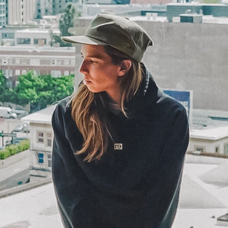 Tobin Heath's jawline; a thread