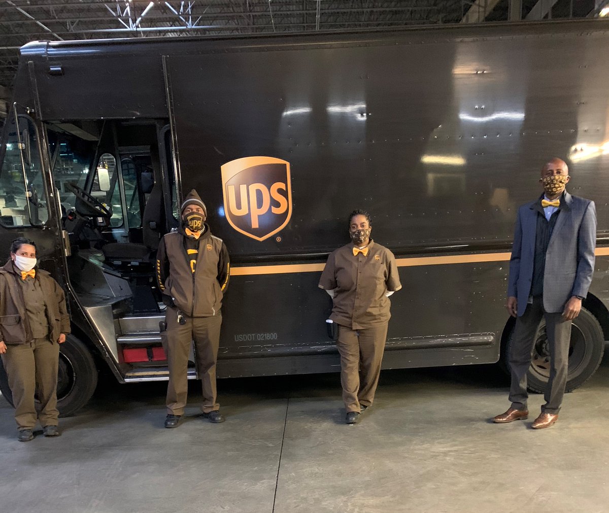 We’re wearing bow ties today to help Treandos spread awareness about food insecurity. You can help too by donating to a local food bank. #WishesDelivered #BowTieDay