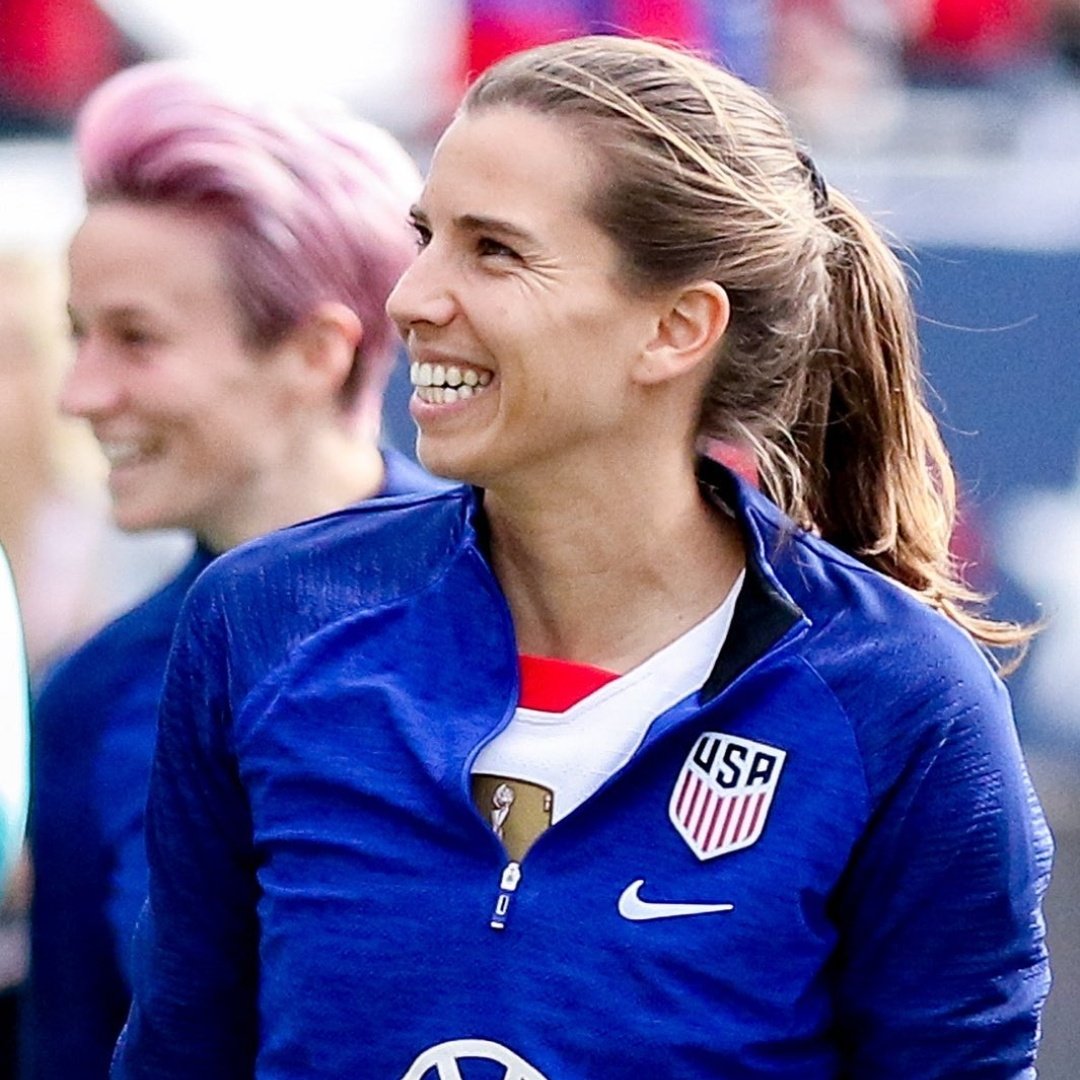 Tobin Heath's jawline; a thread