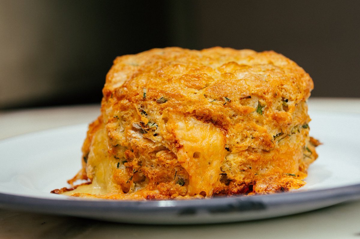 LockStockCoffee's tweet photo. The tantalizing Cheddar & Herb Biscuit #LockStockCoffee #YegFood #YegCoffee https://t.co/KpkODM2Qn2