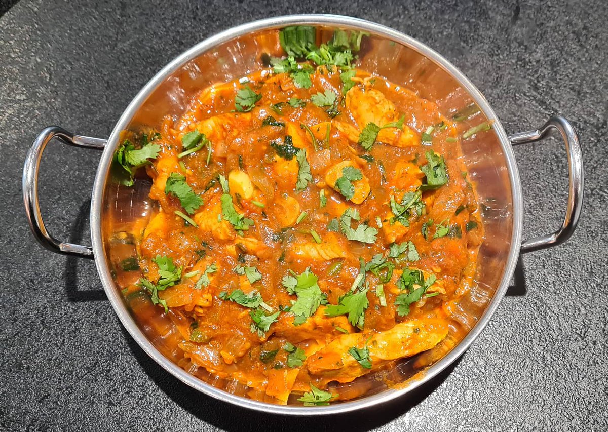 JonesiOnTwittah's tweet photo. 🤤🇮🇳 #Homemade #Curry #FromScratch #Balti #NoFilters #NoJars #NoPastes #RubyFriday #Ruby #RubyMurray https://t.co/GzrAuc6CXx