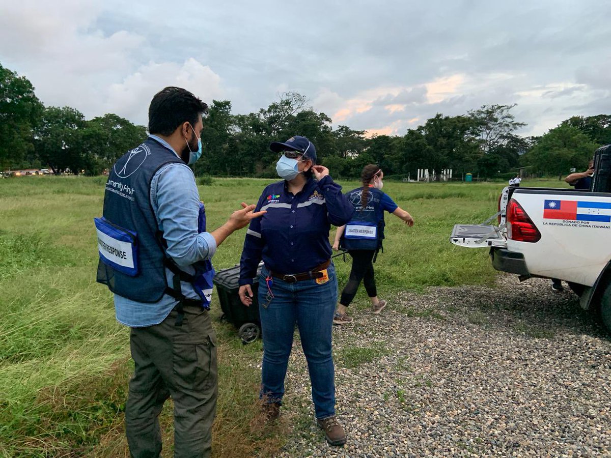 HassaanBhai's tweet image. Thank you 🙏🏽 Ministry of Health #Honduras 🇭🇳, #EMTAmericas #PAHO #CICOM for your continuous support and help extended to our Emergency Medical Team in reaching our destination - San Pedro Sula, Cortes - @humanityfirst @HFI1995 @CMATeams