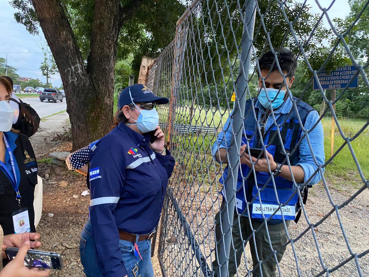 HassaanBhai's tweet image. Thank you 🙏🏽 Ministry of Health #Honduras 🇭🇳, #EMTAmericas #PAHO #CICOM for your continuous support and help extended to our Emergency Medical Team in reaching our destination - San Pedro Sula, Cortes - @humanityfirst @HFI1995 @CMATeams
