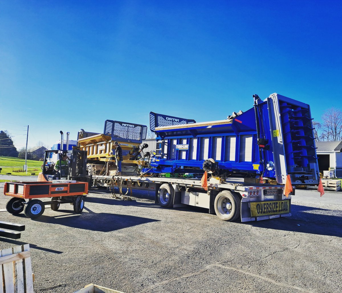 CummingsBricker's tweet photo. A pair of Tubeline Nitro Spreaders came in this morning and are rollin right back out to @ForresterFarmEq & Trissel Equipment today. #manurehauling
Not to be overshadowed, the @MarketFarmEquip Utility Wagon will be heading up north shortly. #LittleBrute #utilitywagon https://t.co/GjUml6OXFU
