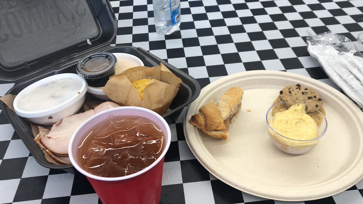 Courtney tweet media