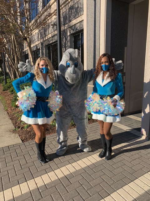 IT'S SHOWTIME! #DDRhinos 🦏

Official Jeweler of the Carolina <a href="/Panthers/">Carolina Panthers</a>  🏈💎