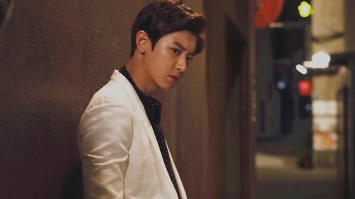 pcysarchive's tweet photo. D-6: 1, 2, 3 action 🎬

whether it’s a lead or supporting role, chanyeol showed us his great acting skills! can’t wait for his new film „the box“ 🥰

#LOEYVEMBER #CHANYEOL #찬열 https://t.co/CQ5Uh0T9Tg