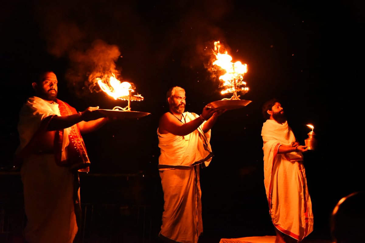 #Tungabhadra #Pushkaram begins. Once in 12 years #river #festival. Tungabhadra is one of the four rivers in #SouthIndia where Puskarams are held. #Kurnool #JogulambaGadwal #AndhraPradesh #Telangana #Karnataka