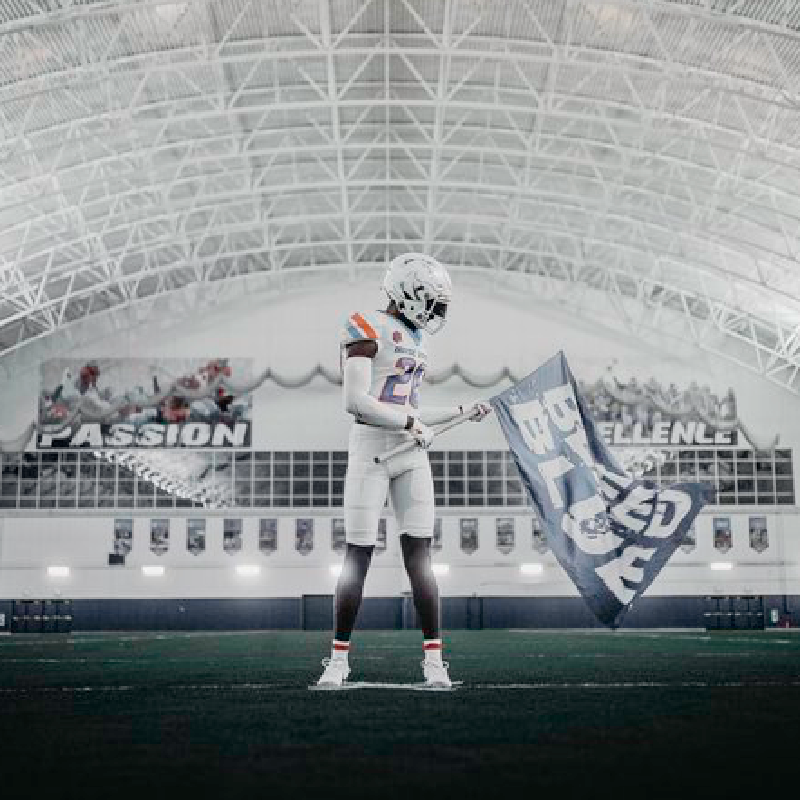 BoiseStateAlum's tweet photo. What do you think of this @BroncoSportsFB uniform combo for tonight's matchup against @uhmanoa?
Tonight at 9 p.m. MT
Watch on @CBSSportsNet
@BoiseState @BroncoSports @BoiseStateBAA
#BoiseState #BoiseStateAlumni #WeAreBroncos #BleedBlue #CommitToTheTeam https://t.co/ztsEwvt6hp