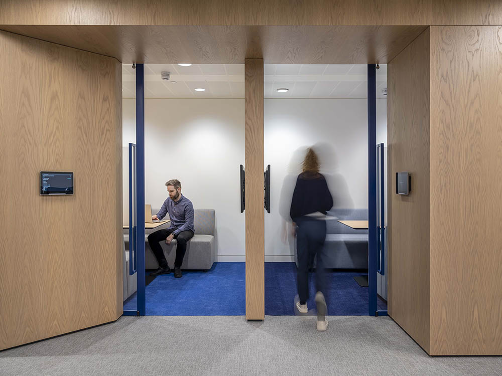 Parkeray's tweet photo. Here are some snaps of our fit-out of ISDA's new HQ. Well done to Team PKY led by Brendan O’ Donovan, the fab teams at @SpringFour_ #Shawstudios, #MEPPRO & our subbies for bringing this lovely scheme to fruition.
#parkerayprojects #teamwork #fitoutinteriors #loveconstruction https://t.co/QAJcWhv7SP