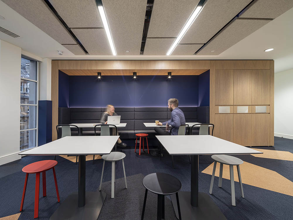Parkeray's tweet photo. Here are some snaps of our fit-out of ISDA's new HQ. Well done to Team PKY led by Brendan O’ Donovan, the fab teams at @SpringFour_ #Shawstudios, #MEPPRO & our subbies for bringing this lovely scheme to fruition.
#parkerayprojects #teamwork #fitoutinteriors #loveconstruction https://t.co/QAJcWhv7SP