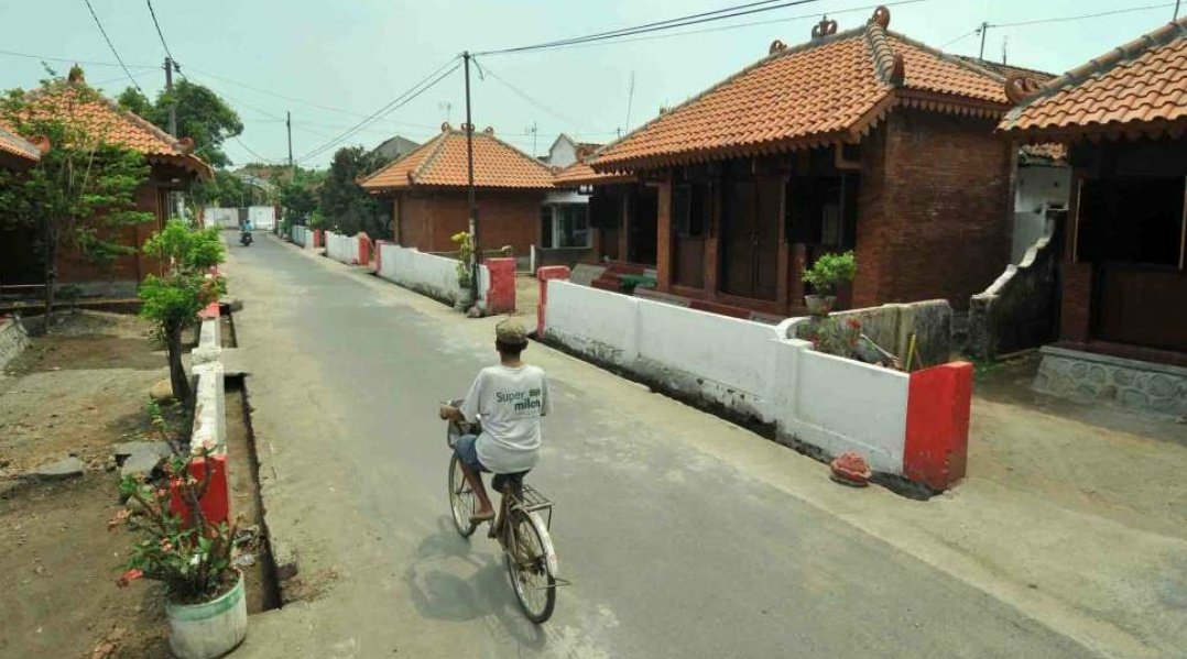 SayedAlRafi1's tweet photo. Kampung Majapahit is Is one of the tourist village that running upto CBT.
#UniversitasAirlangga #UniversitasUdayana #UniversitasKristenPetra #UKP #PCU #Surabali #Surabali2020@globalunair @unair_official @UdayanaUniv and @ukpetra https://t.co/x1I1o5gB5K
