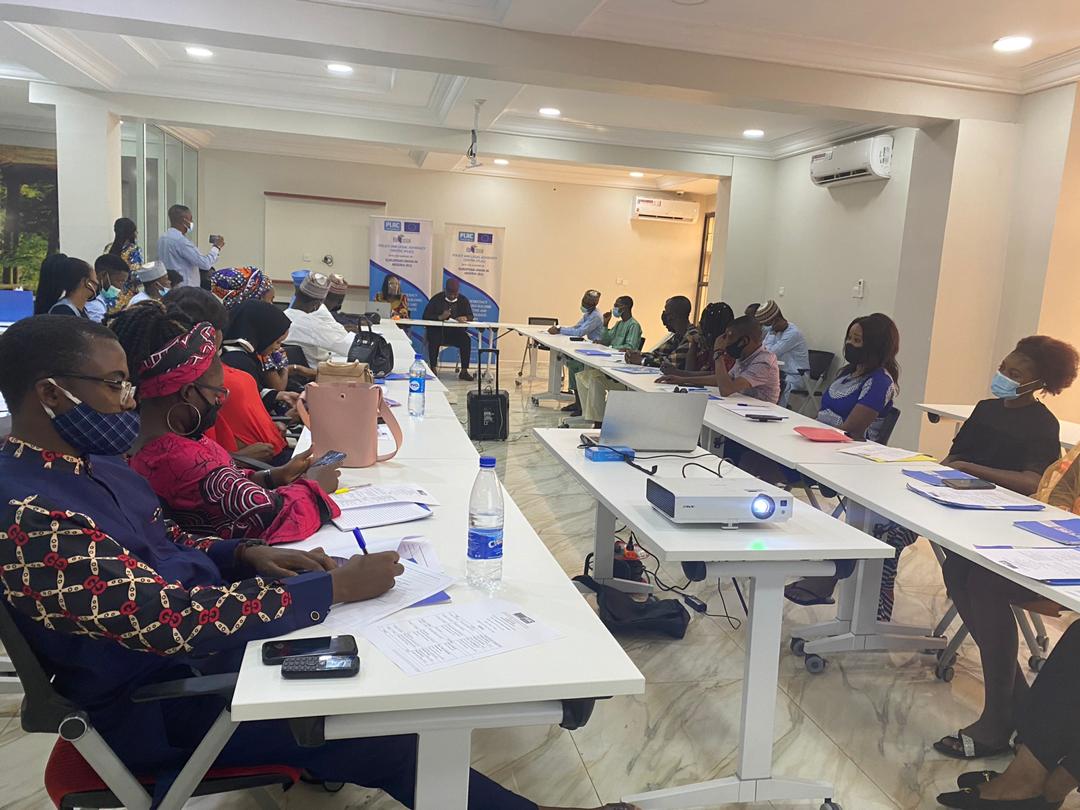 PLACNG's tweet photo. Pics of @PLACNG 2020 Interns, #PLACLIP2020 at their 3rd Bi-Weekly meeting/Mid-Term Review which was intended at evaluating their progress since the commencement of the Internship programme on 6th October 2020. Programme is supported by @EUinNigeria cc: @EU_SDGN #EU4Democracy https://t.co/JpbsGtFsdS