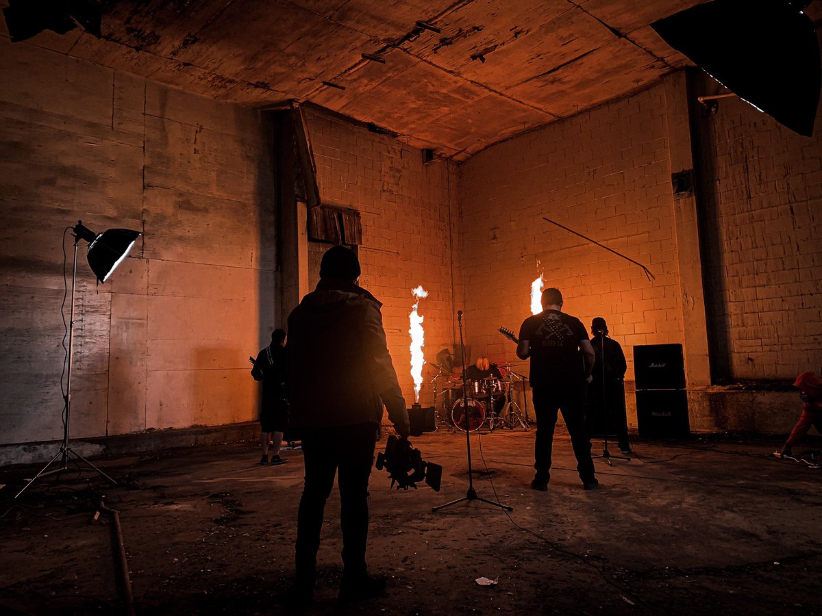 rekcollective's tweet photo. Guess who😈🤘 https://t.co/3hbwnGRjki