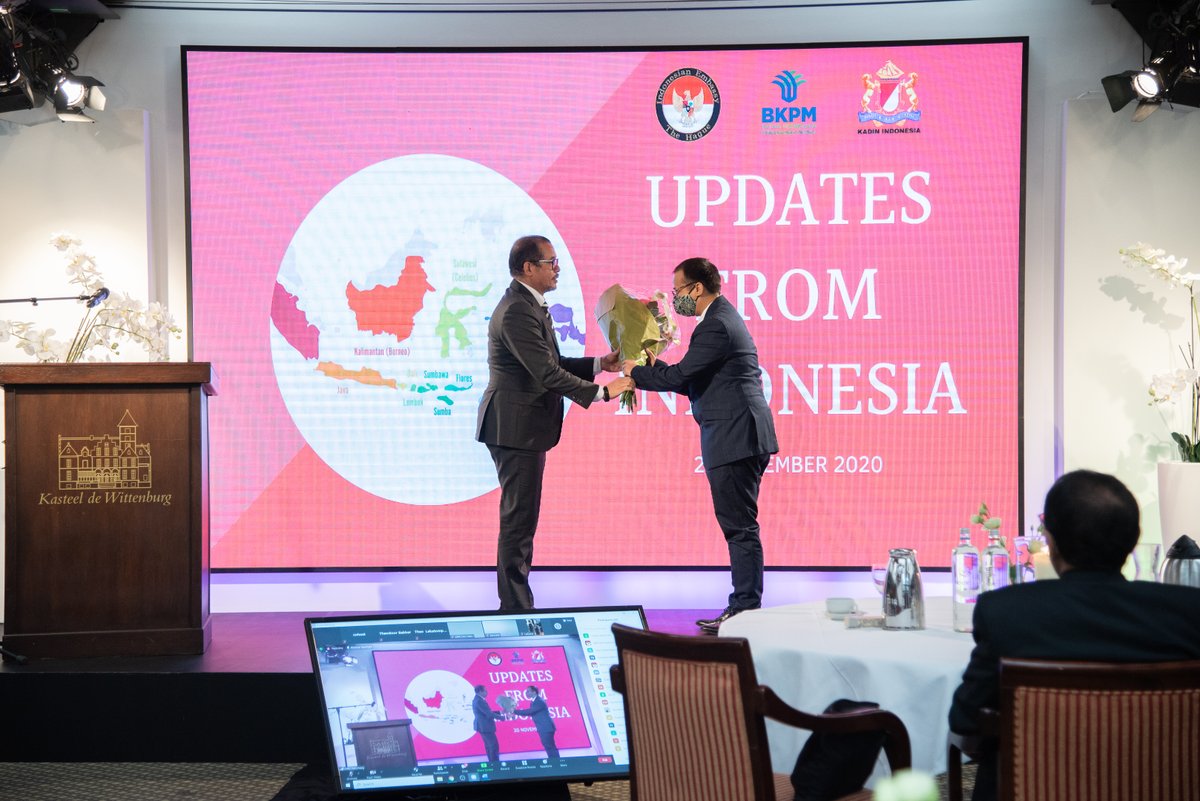 kbridenhaag's tweet photo. To reflect the spirit of celebration of 75th Indonesia Independence, String Orchestra Astramaya lights up the virtual event "Updates from Indonesia", 20/11/ 2020, performing Indonesian patriotic songs, including Indonesia Pusaka and Halo Halo Bandung.
#indonesianway #astramaya https://t.co/vKv15dtHiy
