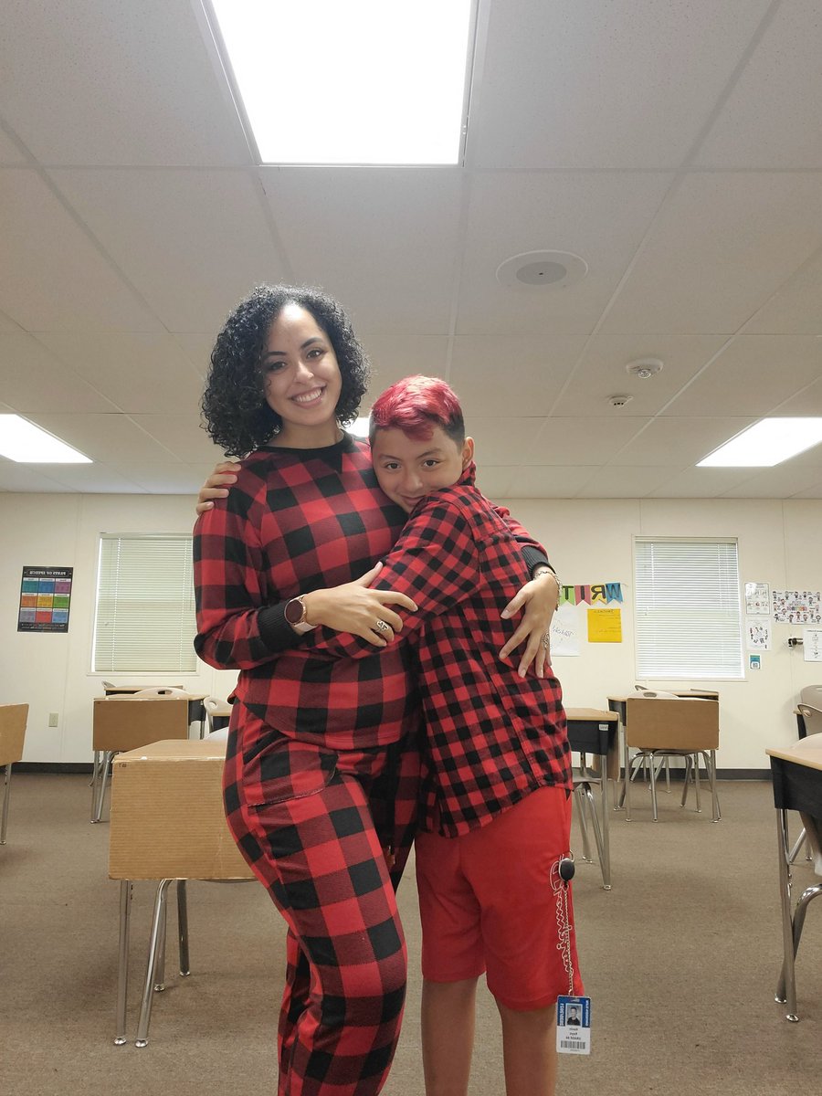 connierayo's tweet photo. We didn't choose the flannel life... the flannel life chose us...KDE Spirit Day #kdepride https://t.co/fZrU2WiS6W