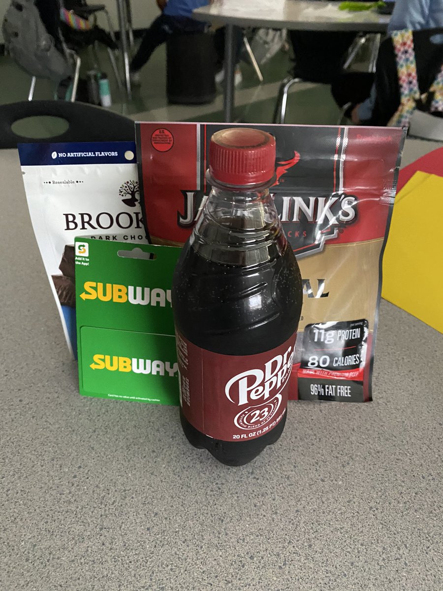 BrownELAR's tweet photo. I’m so thankful for my adopt a teacher family! I’m all set on snack! @whatsnewatrjh @robinsonisd https://t.co/rlcmzmwsJH