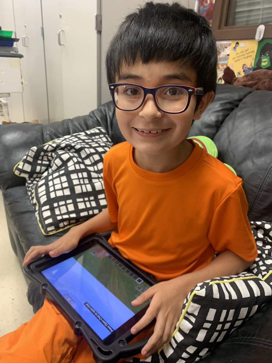 His friend shared a new app with him, and he is so excited to learn all about it on this Friday before thanksgiving! 🙌🏻 #thankfulforsweetfriends