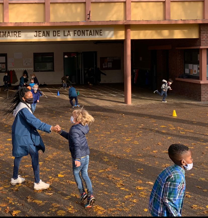 Rouen's tweet photo. #GoBlueChallenge de @Unicef_76 à l'occasion de la journée des Droits de l’enfant - Les écoles de #Rouen ont joué le jeu du code vestimentaire bleu.
Plus d'infos sur cette journée : https://t.co/g0JMwftBcg https://t.co/T4op1JvMdO