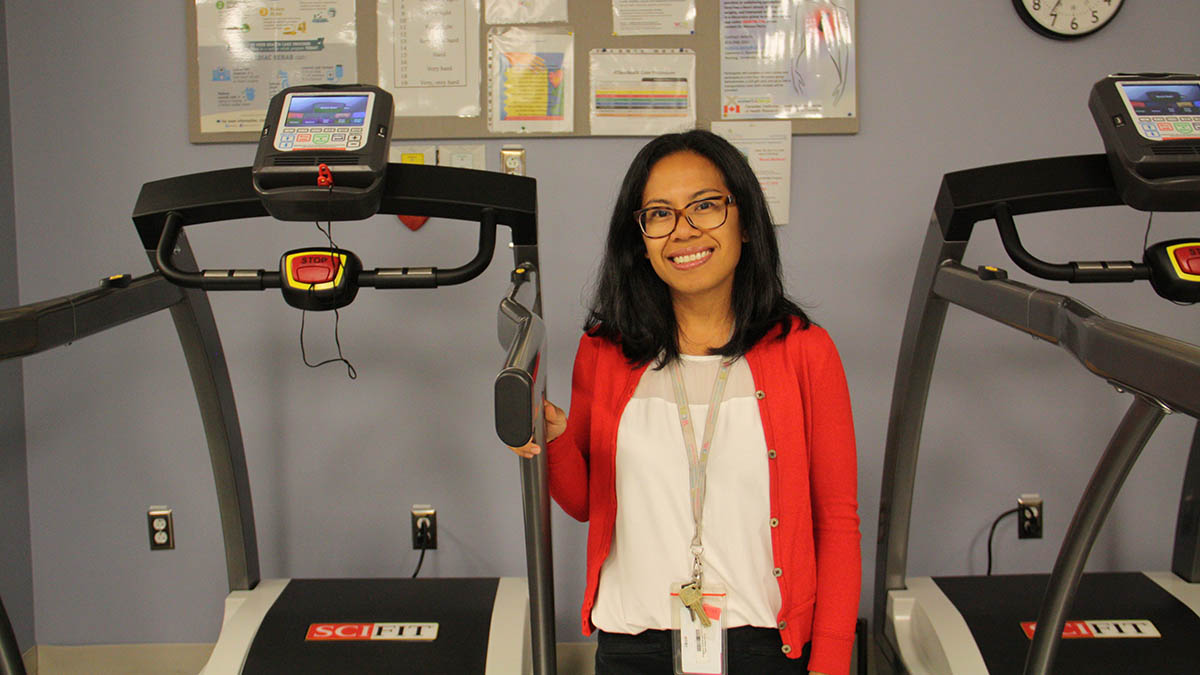 WCHospital's tweet photo. Did you know #Kinesiologists are human movement specialists? Here’s what a day in the life of a Kinesiologist can look like: https://t.co/ro4Xw0kg03 #NationalKinesiologyWeek https://t.co/dYpWwQNup8