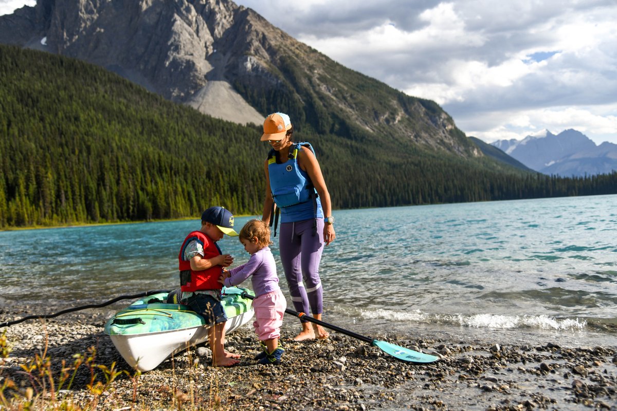 World Children's Day wishes to be dedicated to activities that promote the well-being of children around the world.
Encourage your child's blossoming by enjoying outdoor experiences with them! 

​Photo: @theexpeditioners
​​​#mypelican #pelicankayak #outdoors #explore #kids
