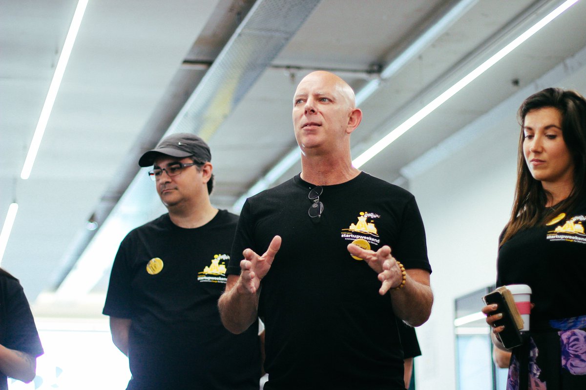 HackathonsNZ's tweet photo. Starting the morning with 1 minute updates with introductions from our first 4 mentors! 
#swwlg #startupweekendwellington https://t.co/CdEK4FAA4d