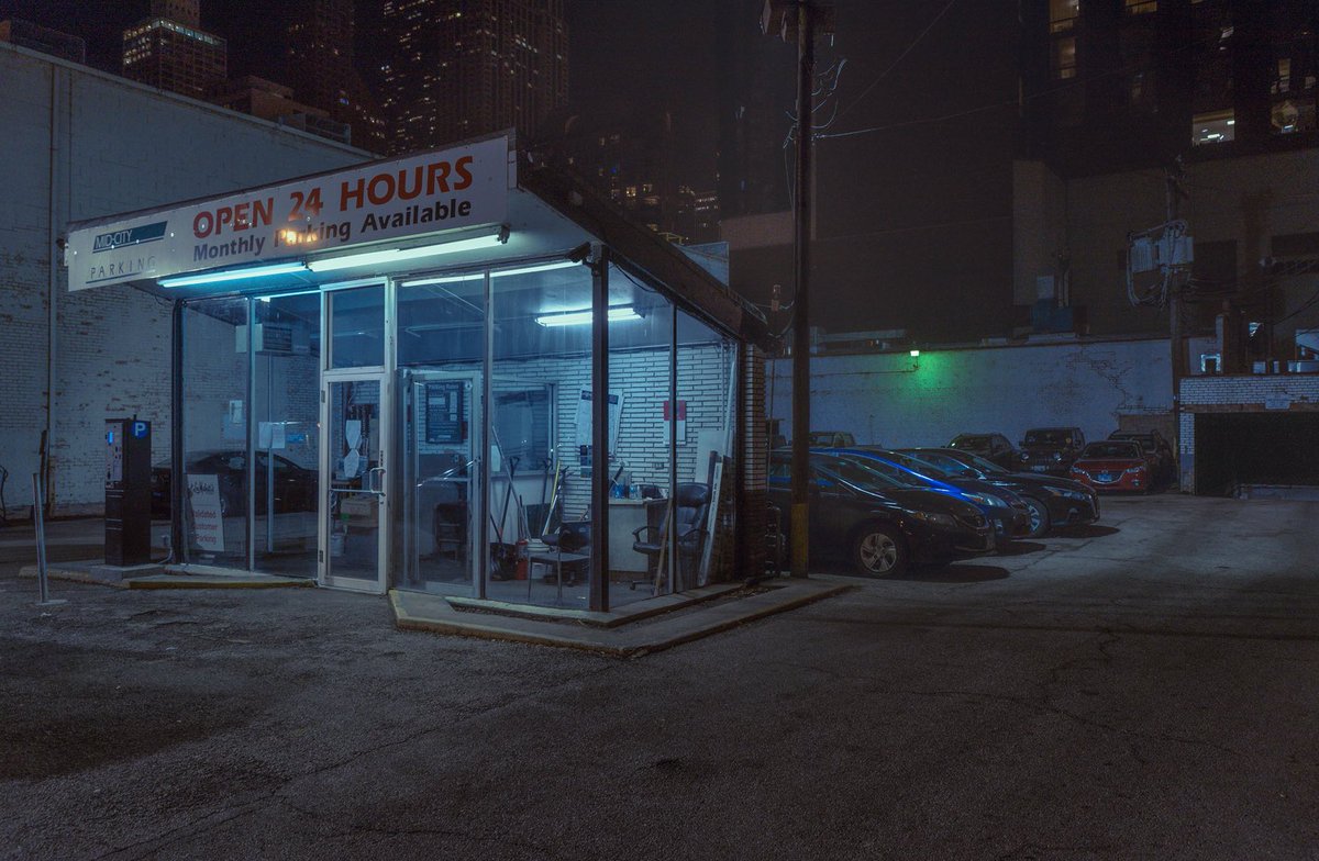 iJmillz's tweet photo. Photos I took roaming the city at night https://t.co/GduIoRkCfF