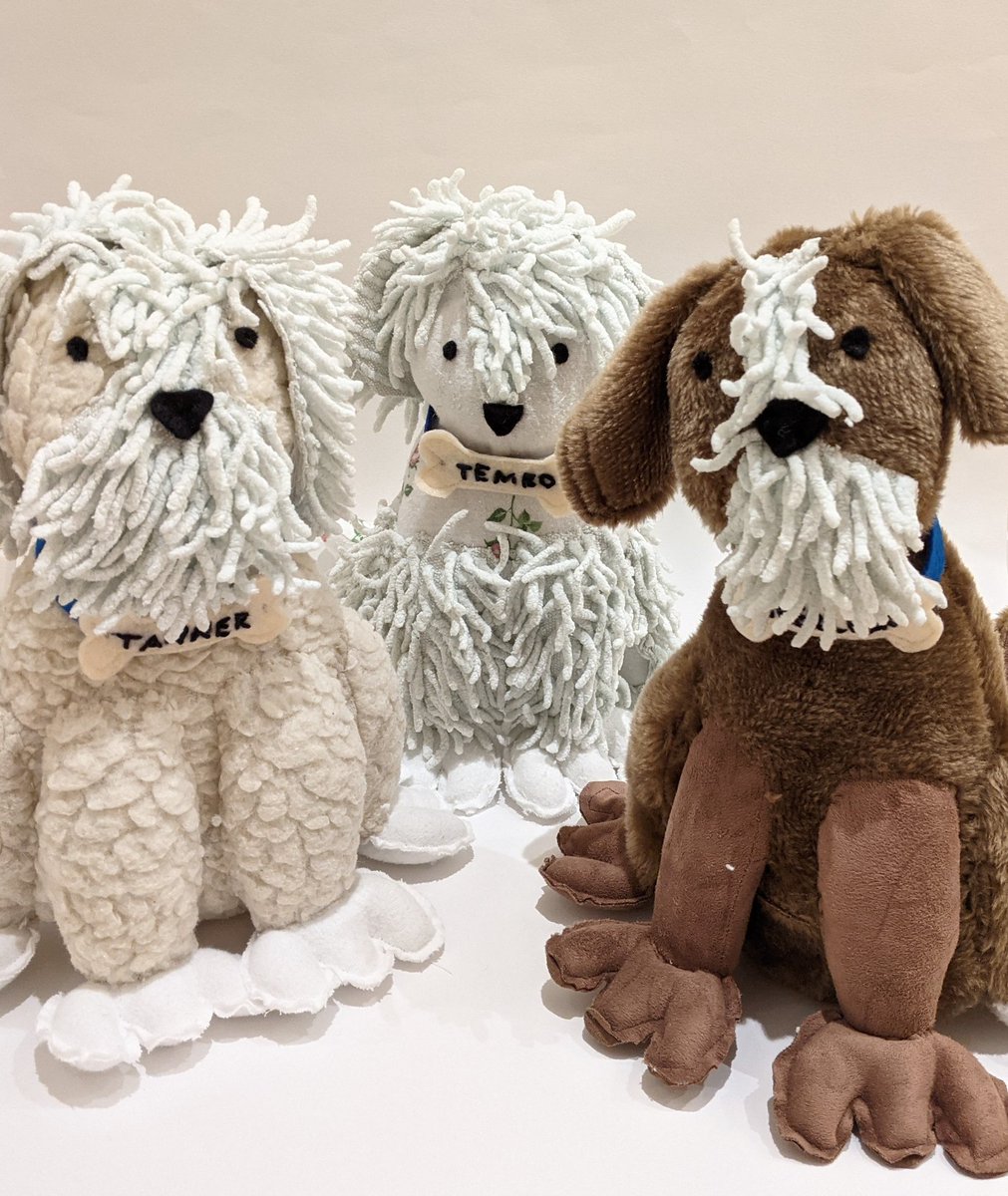 PatchworkPlush's tweet photo. The goodest of good doggos 🐶❤️ these three are now sitting patiently on my desk waiting to be posted out this weekend 😊🧡 made from 100% recycled and reclaimed materials 💚♻️
#gooddog #rethink #reuse #recycle #handmade https://t.co/peIc4q7puf