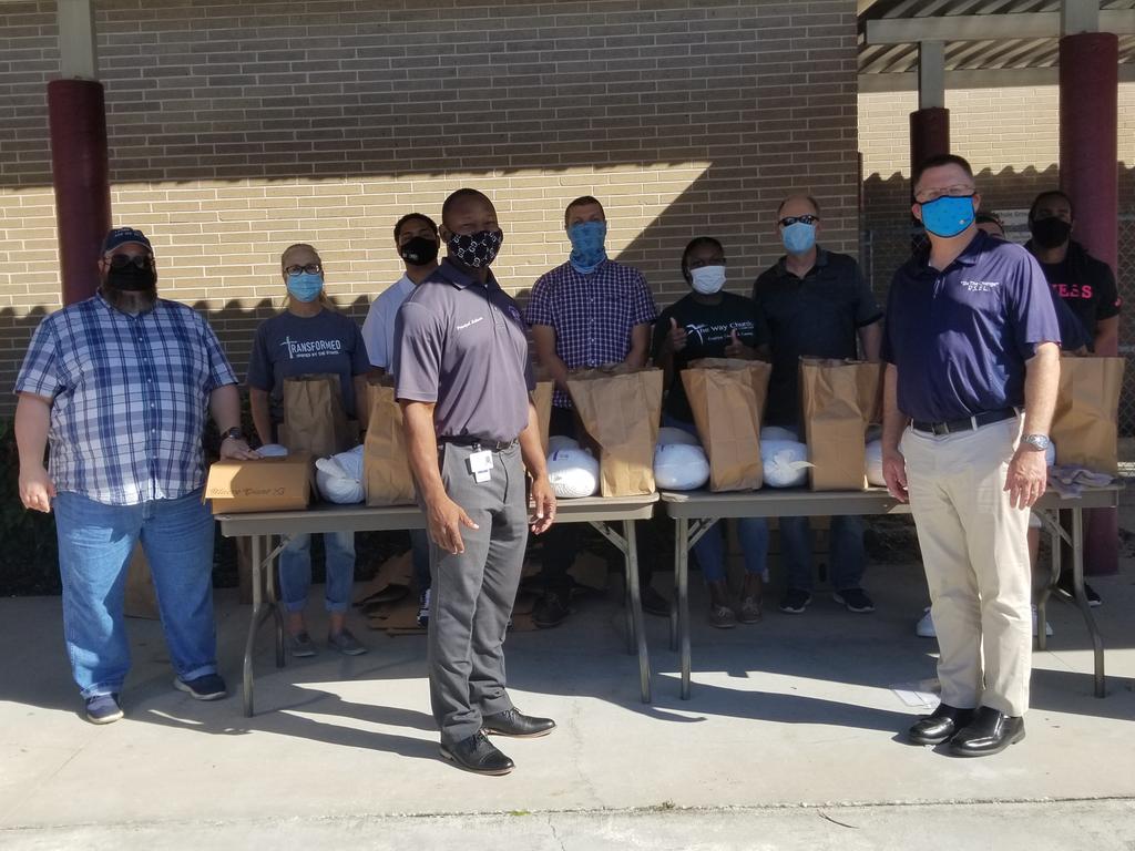 Thank you The Way Church of Tampabay for supporting our Shaw Family by providing Thanksgiving Meals! #grateful  <a href="/TransformHCPS/">HCPS Transformation Network</a> <a href="/HCPSShawES/">HCPSShaw</a>