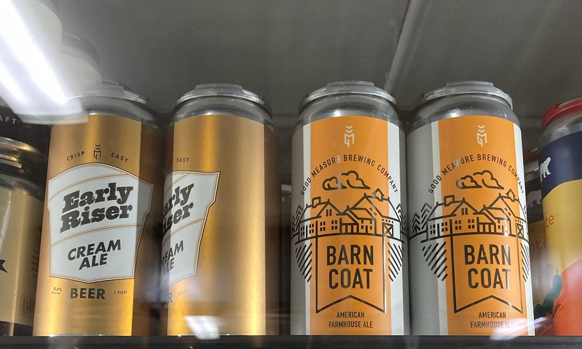 802bws's tweet photo. We would like to welcome to our coolers for the first time......

@goodmeasurebeer of Northfield. Early Riser is a Cream Ale (but not your grandfather's cream Ale) and Barn Coat is an American Farmhouse Ale. #vtbeer https://t.co/da632TA2S3
