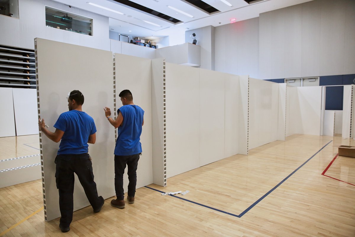 EverBlock's tweet photo. #EverPanel modular walls allow schools to transform gymnasiums into class-ready rooms for added social distancing without any tools, simply snap Panels together using our proprietary connection systems.
#schoolpartitions #schooldividers #classroompartitions #classroomdividers https://t.co/nk7wEmE8se