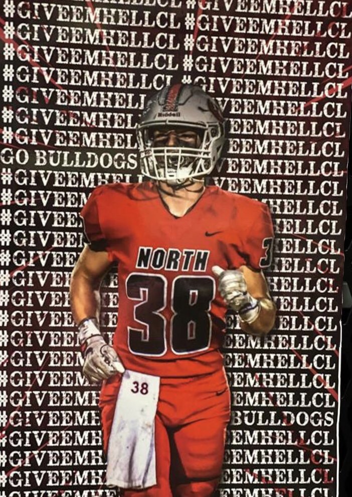 hoodrd's tweet photo. It’s THAT DAY—-Football FRIDAY... #GiveemHellCL @hood_corbin NorthGwinnett vs MountainView https://t.co/6usAnyp0Q3