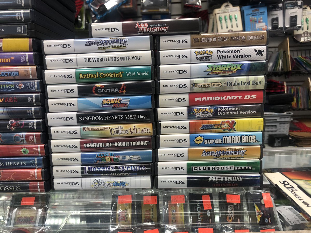 bklynvideogames's tweet photo. Another small lot trades-in. Make sure to email us @ brooklynvideogames@gmail.com to set up a appointment, for any collection. #gba #ps1 #3ds #drramcast #wii #ps2 #ds #gb #gbc and more. #retroshop #nyc #brooklynvideogames https://t.co/8fbiPN9A34