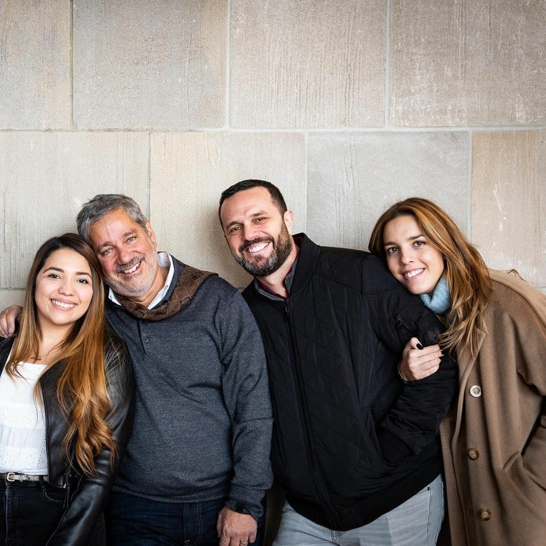 RockRecovery's tweet image. Looking forward to some Friday fun with our friends, Chef Mile and Tea, from @immigrantfooddc tonight!

Keep a look out for pics of our community&apos;s delicious arepa creations. 😋

#virtualcooking #nonprofitlife #fridayfun