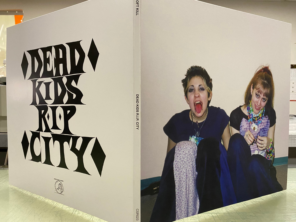 DoradoPkg's tweet photo. Here is your answer for #guessthatalbum its Soft Kill, Dead Kids RIP City. This was produced for @softkillpdx @cerclesocialrecords

Have a great weekend everyone, enjoy a great vinyl and we will see you Monday.

#friday #musicpackaging https://t.co/Mn8oaerS3z