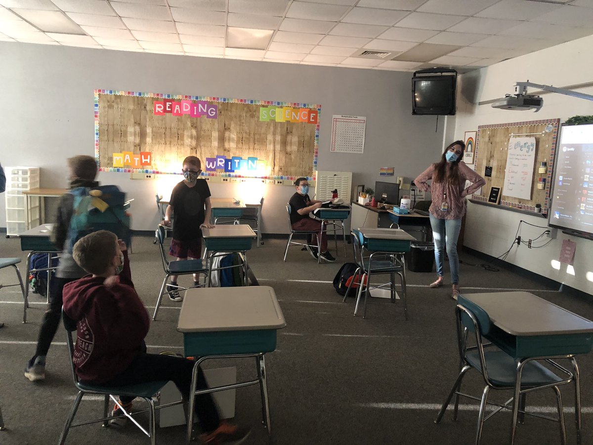 🎉🎉🎉Congratulations to our First Year Teacher of the Year, Ms. Murdock!