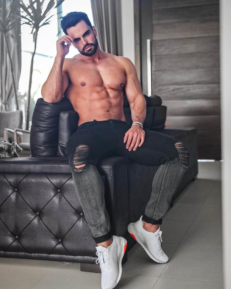 Prime Jeans or Vortex Jeans?... Which ones? 🤔

(Left) <a href="/MalikMartin45/">Malik Martin</a>  (Right) IG:baptistti