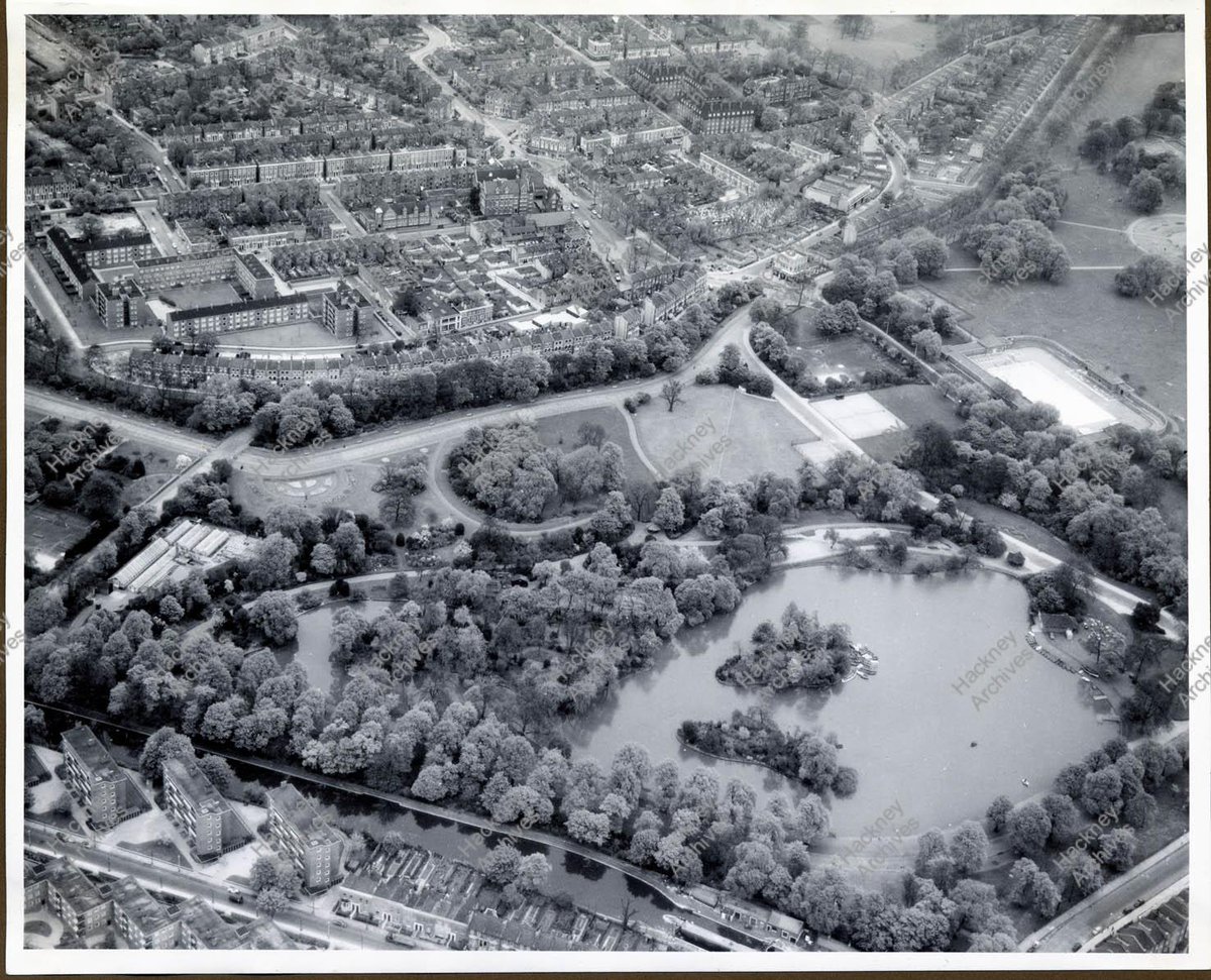 Thanks to ( @ArchivesHackney) we have some fabulous aerial shots of Victoria Park showing the lido.