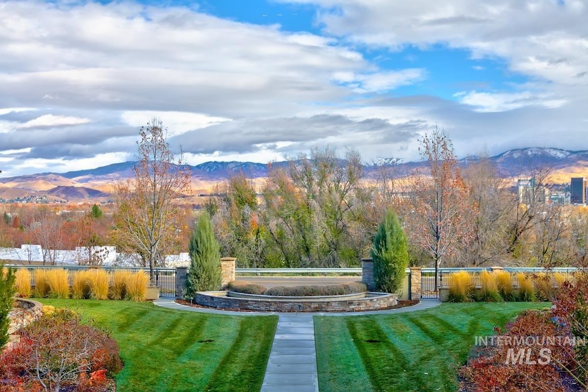 Nikele's tweet photo. New property just listed in 83706,83702,83703,83301,83303,83332 - https://t.co/rBl4rvdImO https://t.co/bRV4MEx6W4