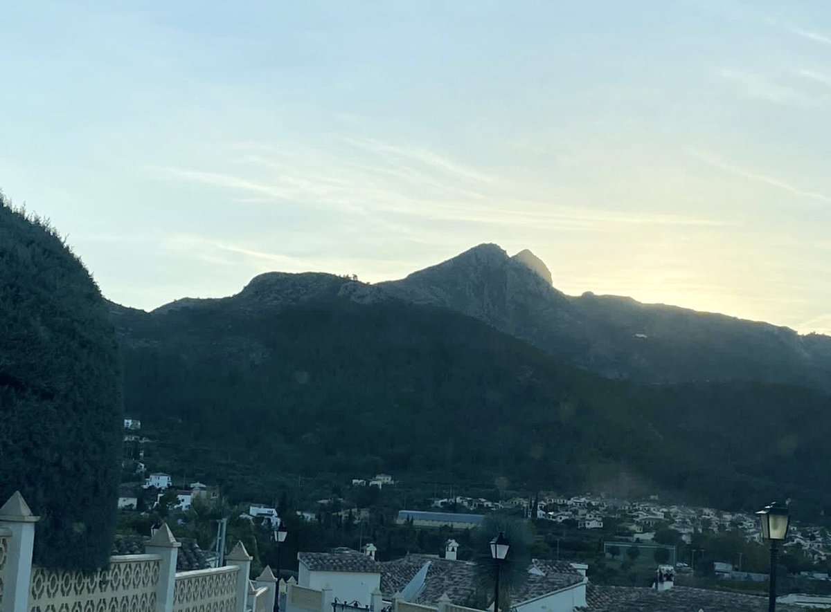 BinBuddyes's tweet photo. The end of the day in Orba Valley! Happy weekend everyone from BIN BUDDY! 😁#Orba https://t.co/JJVF6GQfVy